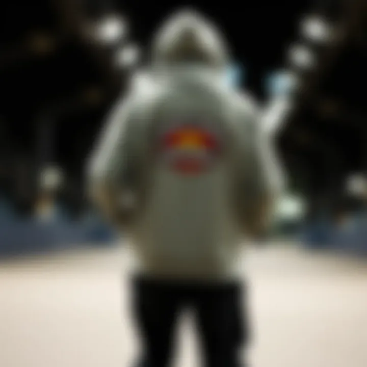 The Appeal and Utility of Simple Graphic Hoodies in Skate Culture Introduction